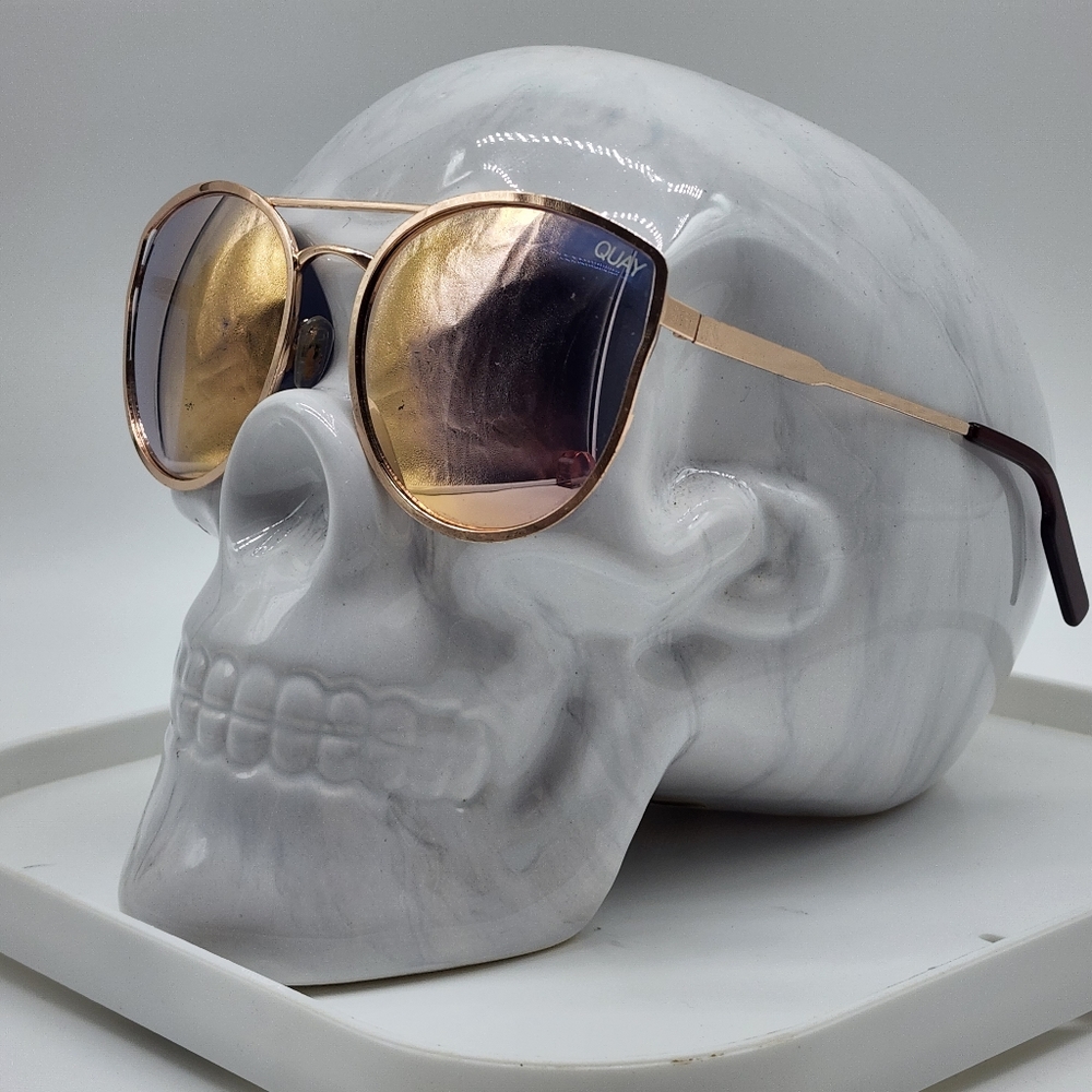 Quay Multi Colour Mirror Len Gold Tone Oversized Sunglasses - Picture 15 of 16